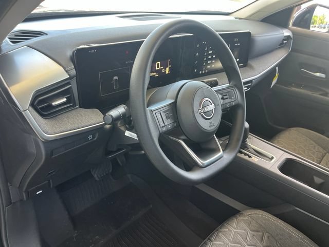Used 2026 Nissan Kicks SV FWD image 9