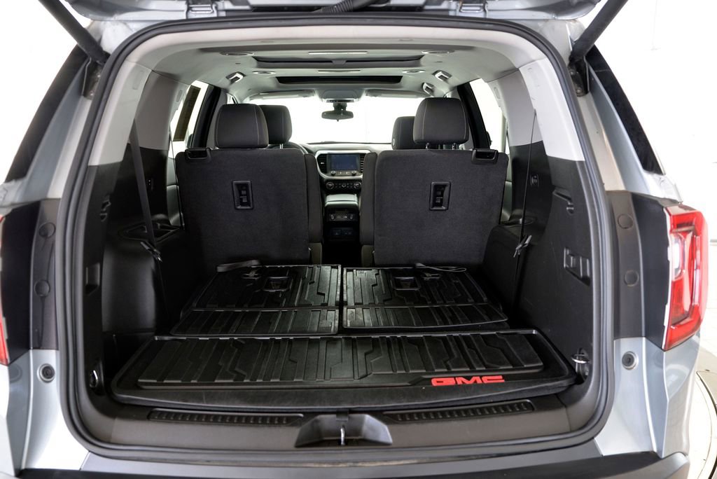 Used 2023 GMC Acadia SLE w/ Driver Convenience Package image 31