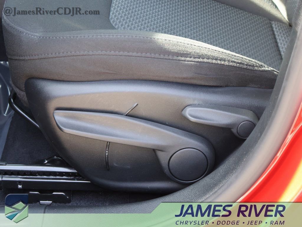 Used 2024 Jeep Compass Sport image 23