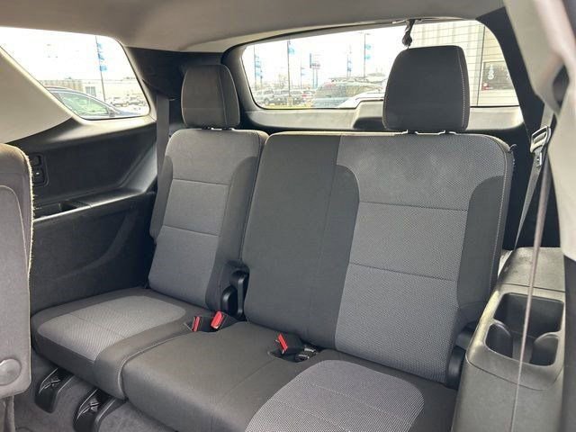 Used 2020 Chevrolet Traverse LT image 35