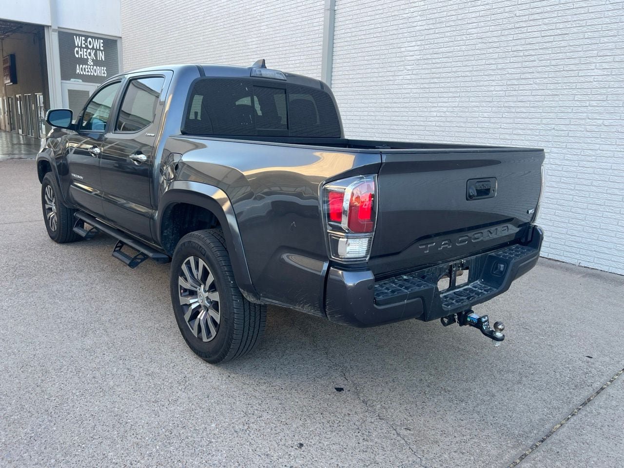 Used 2022 Toyota Tacoma Limited RWD image 6
