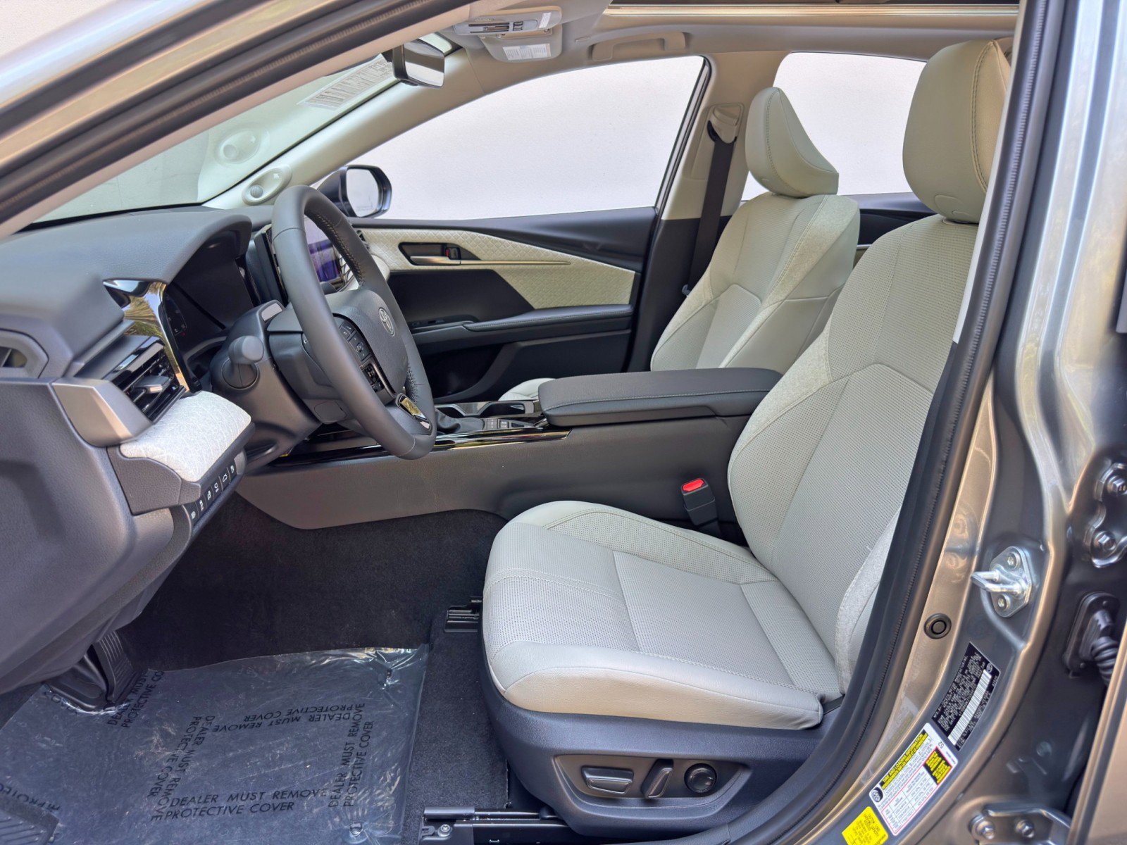 Used 2026 Toyota Camry XLE w/ Premium Plus Package AWD/4WD image 16