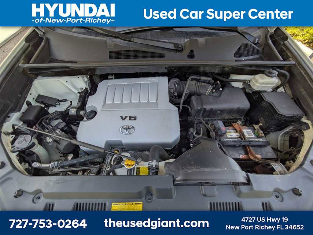 Used 2011 Toyota Highlander SE w/ Tow Pkg FWD image 15
