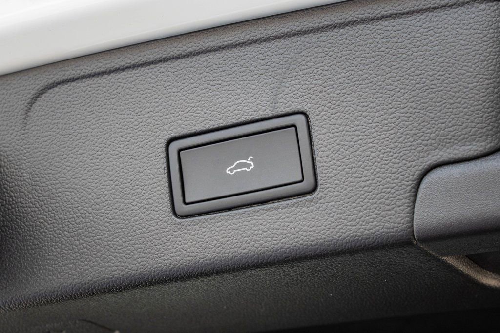 New 2025 Volkswagen Atlas Cross Sport SEL R-Line AWD/4WD image 19