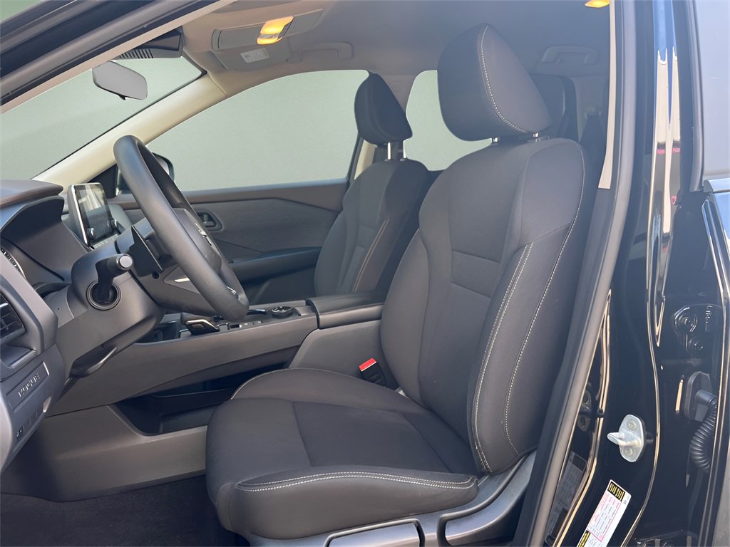 Used 2023 Nissan Rogue S image 13