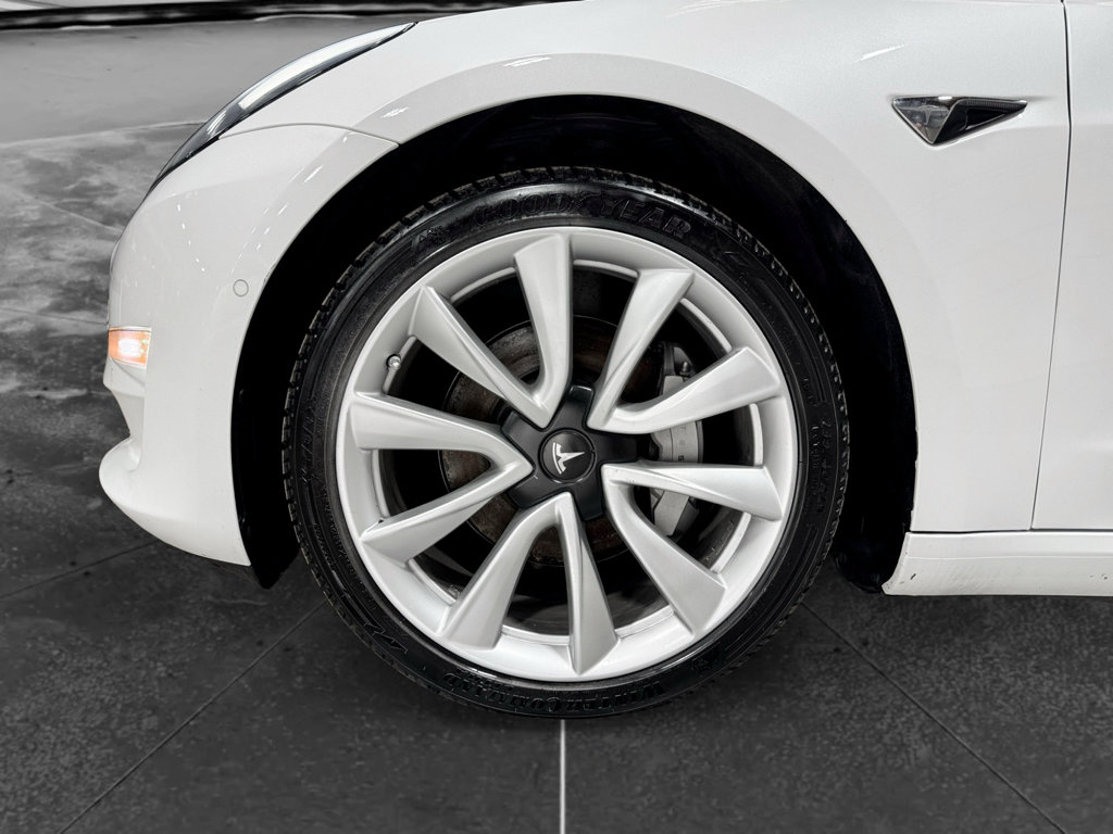 Used 2018 Tesla Model 3 Long Range image 29