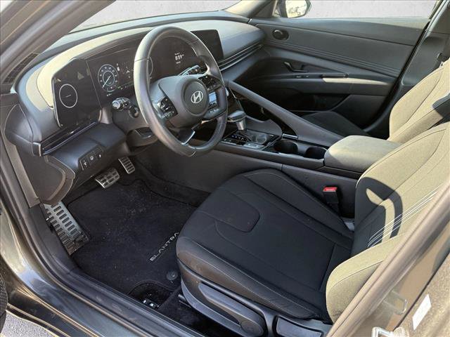 Certified 2025 Hyundai Elantra SEL image 9