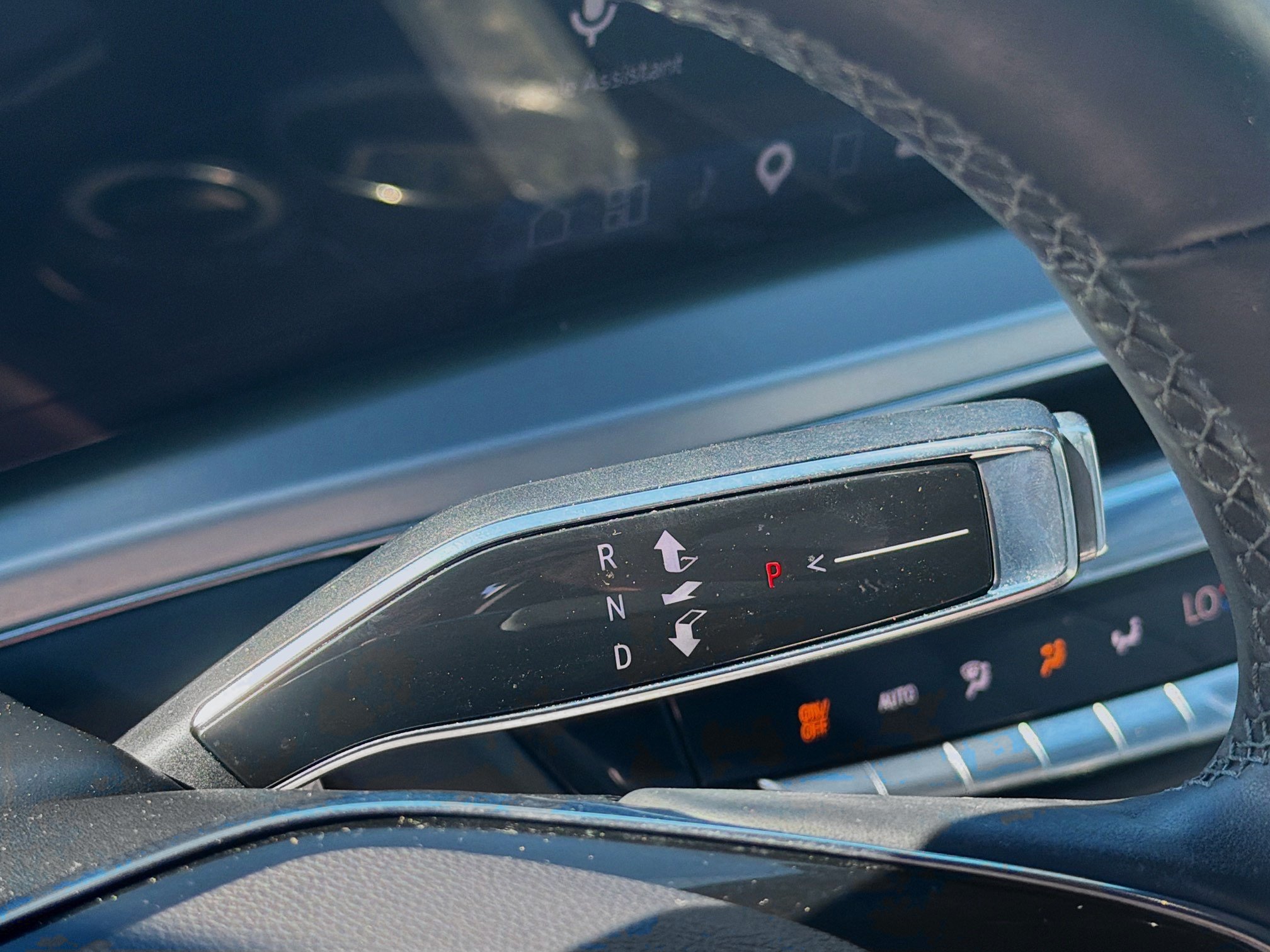Used 2024 Cadillac Lyriq Luxury RWD image 16