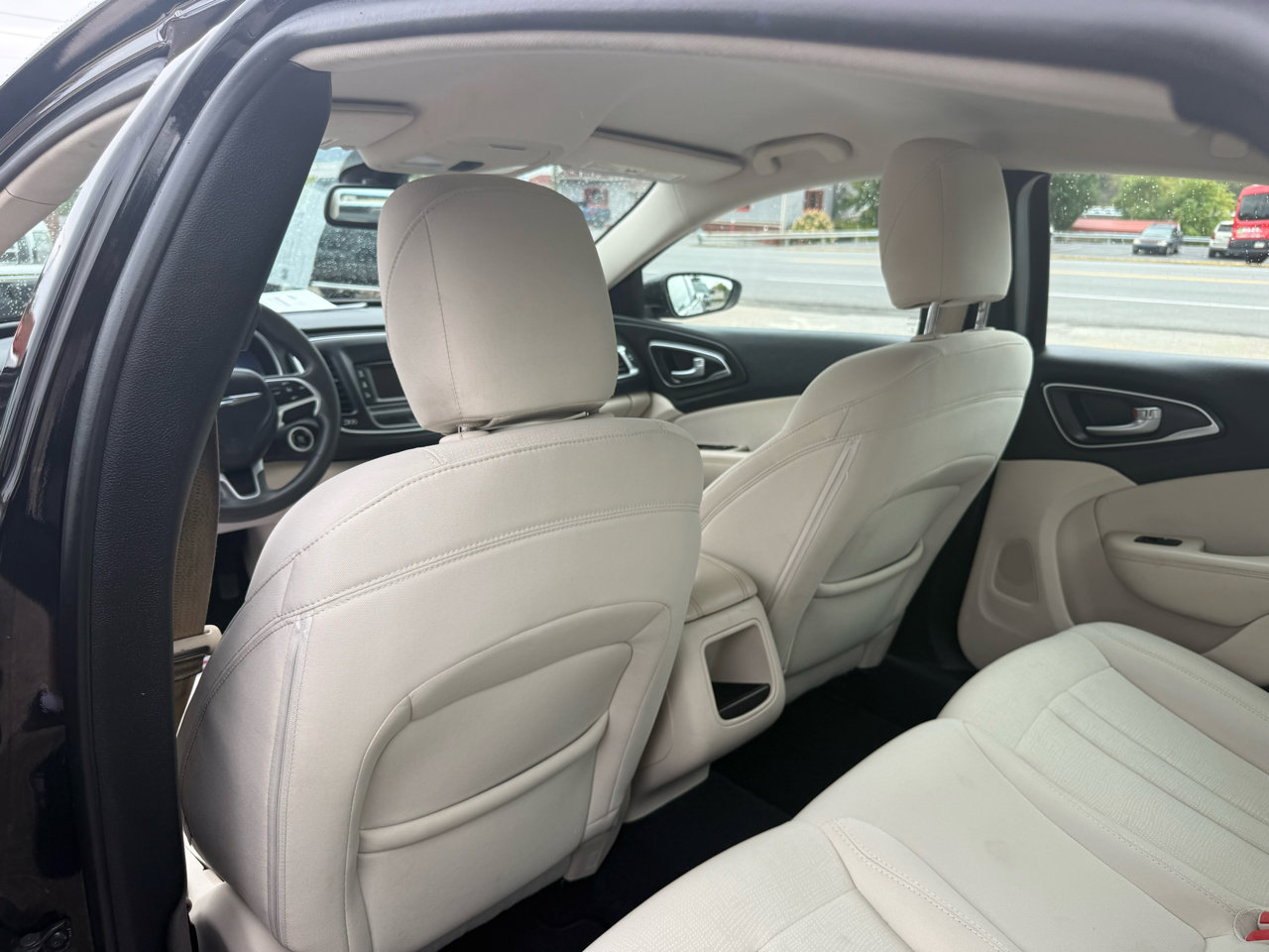 Used 2015 Chrysler 200 Limited image 46