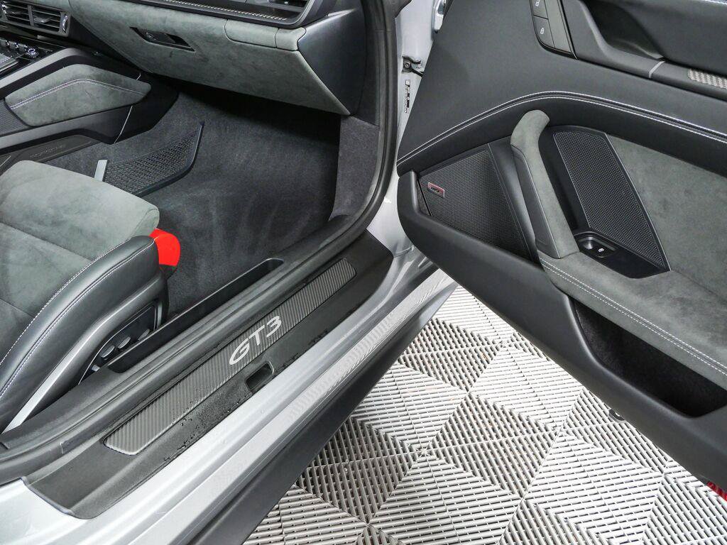 Certified 2026 Porsche 911 GT3 RWD image 22