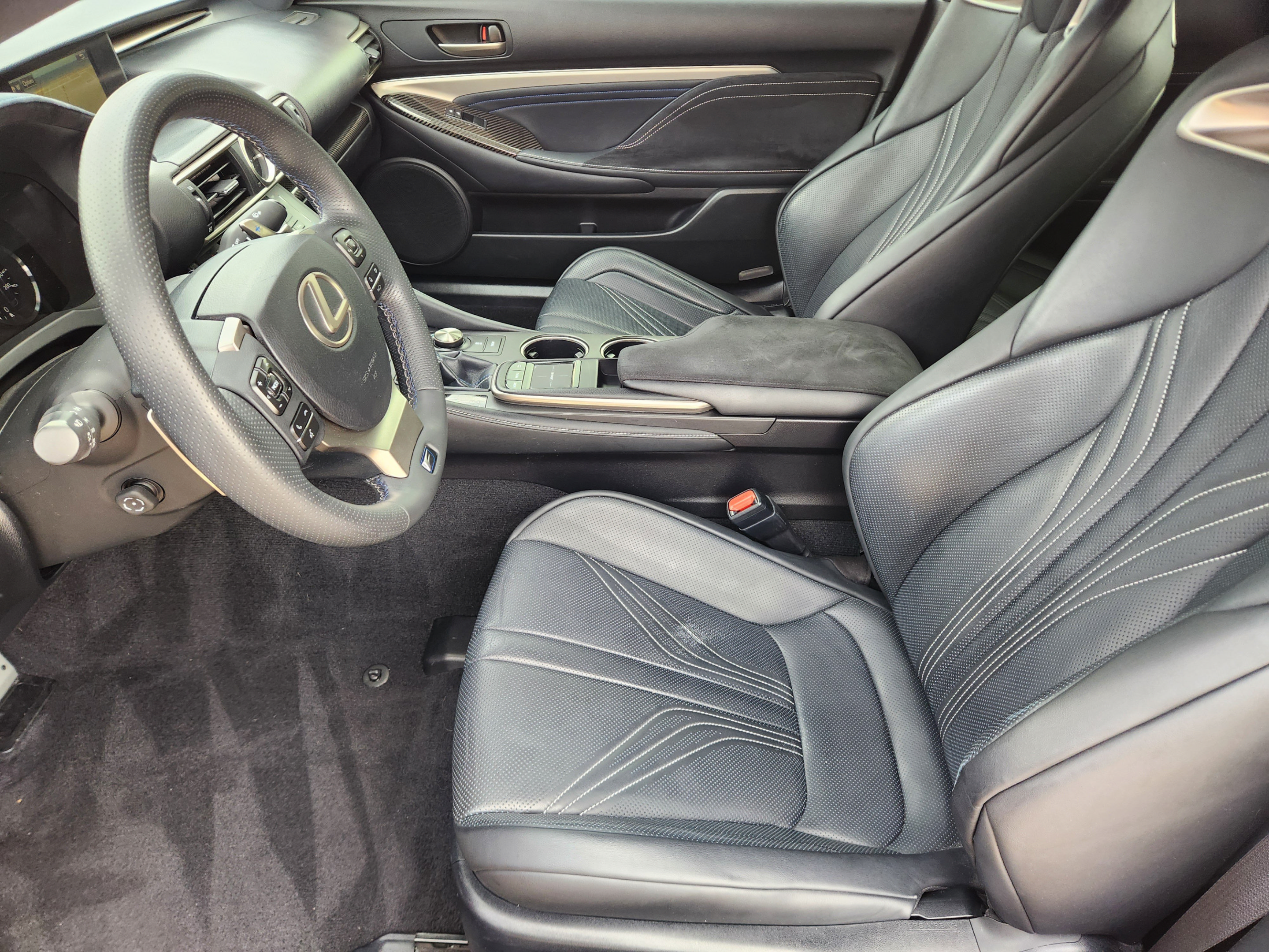 Used 2015 Lexus RC F w/ Premium Package RWD image 5