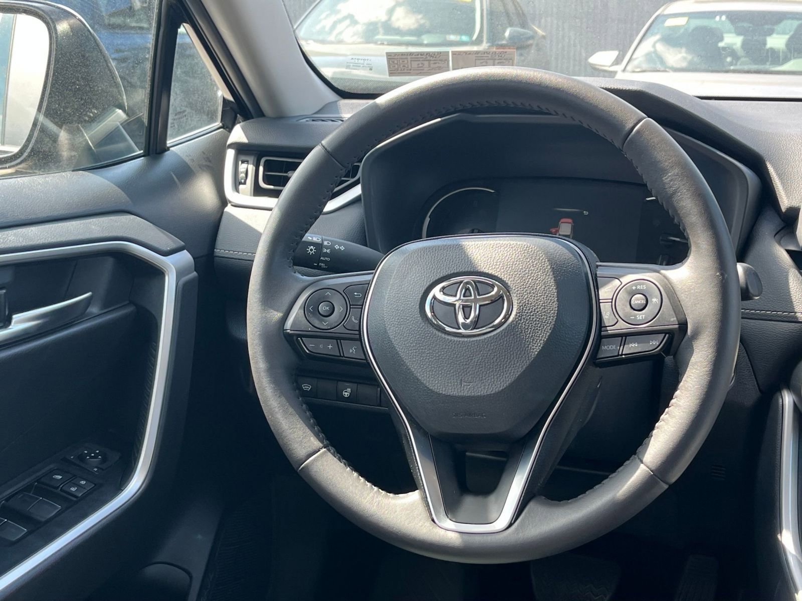 Used 2025 Toyota RAV4 XLE w/ Weather Package image 28