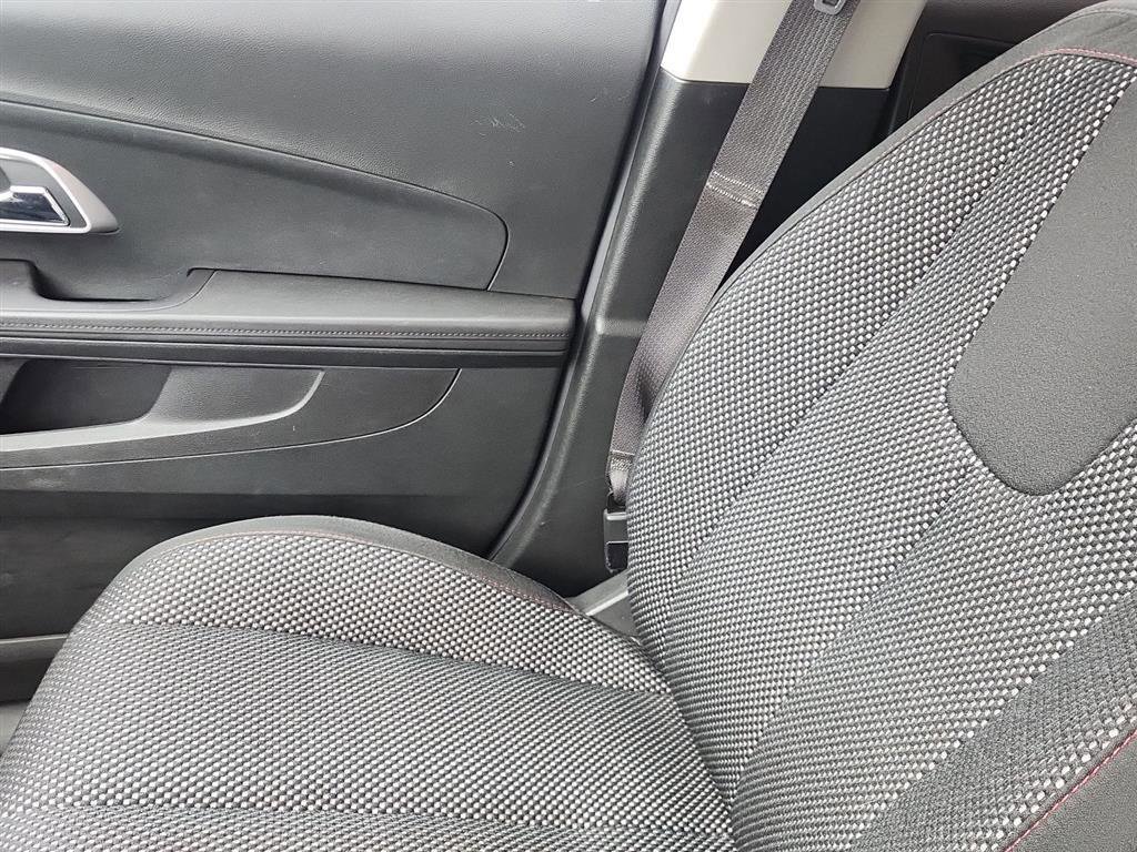 Used 2017 Chevrolet Equinox LT w/ Convenience Package image 16