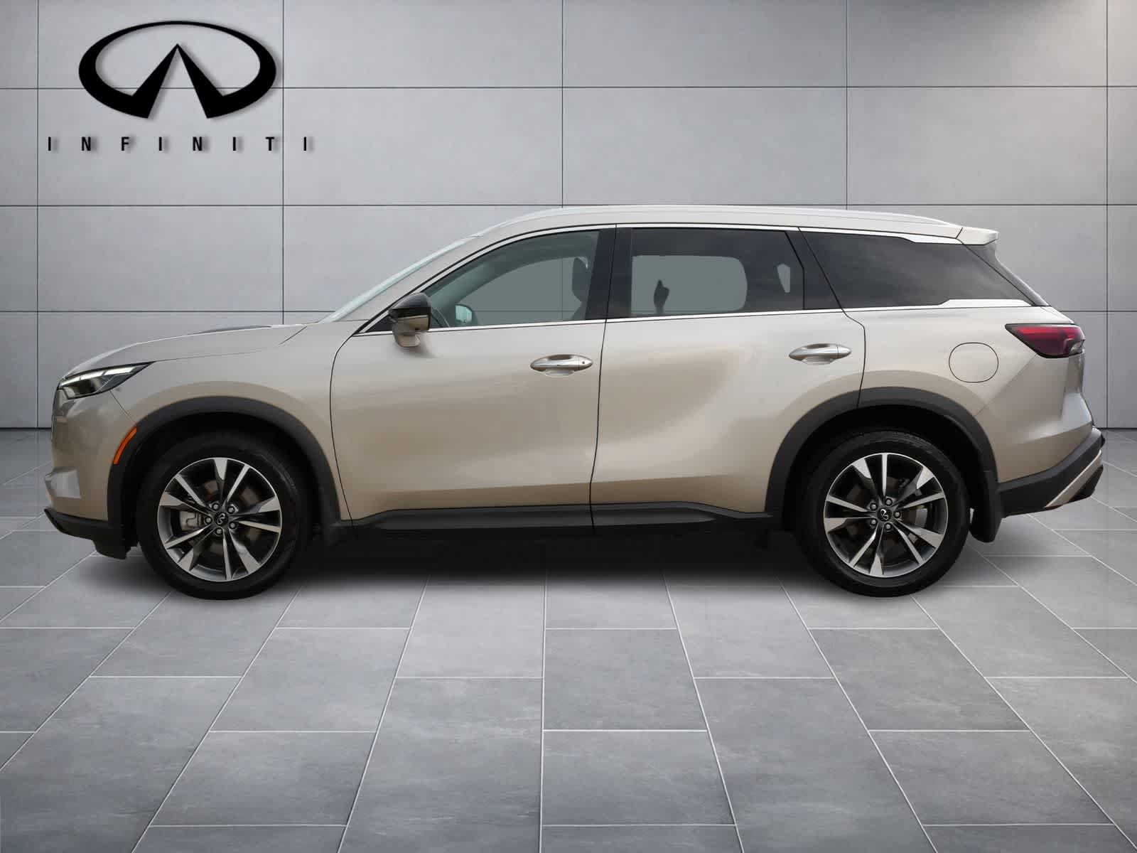 Certified 2023 INFINITI QX60 Luxe w/ Cargo Package AWD/4WD image 4
