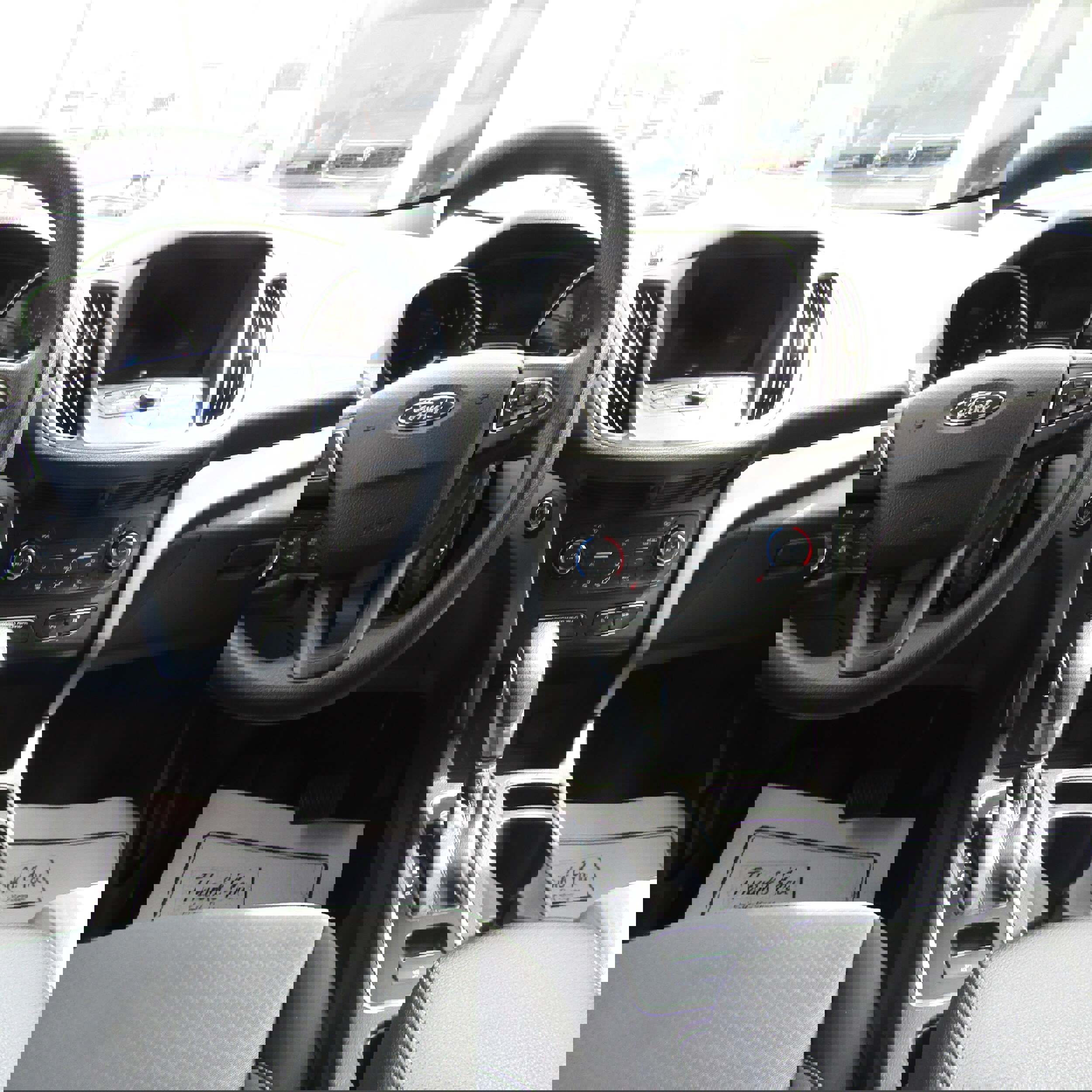 Used 2019 Ford Escape SE image 15