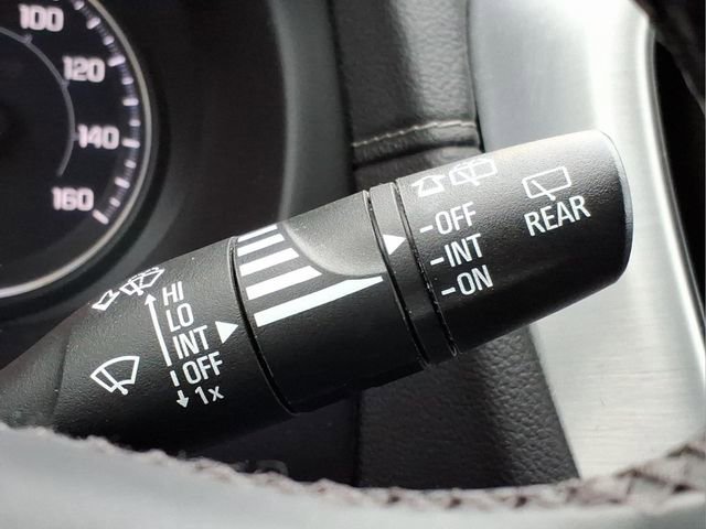Used 2023 GMC Terrain SLT w/ LPO, Floor Liner Package image 28