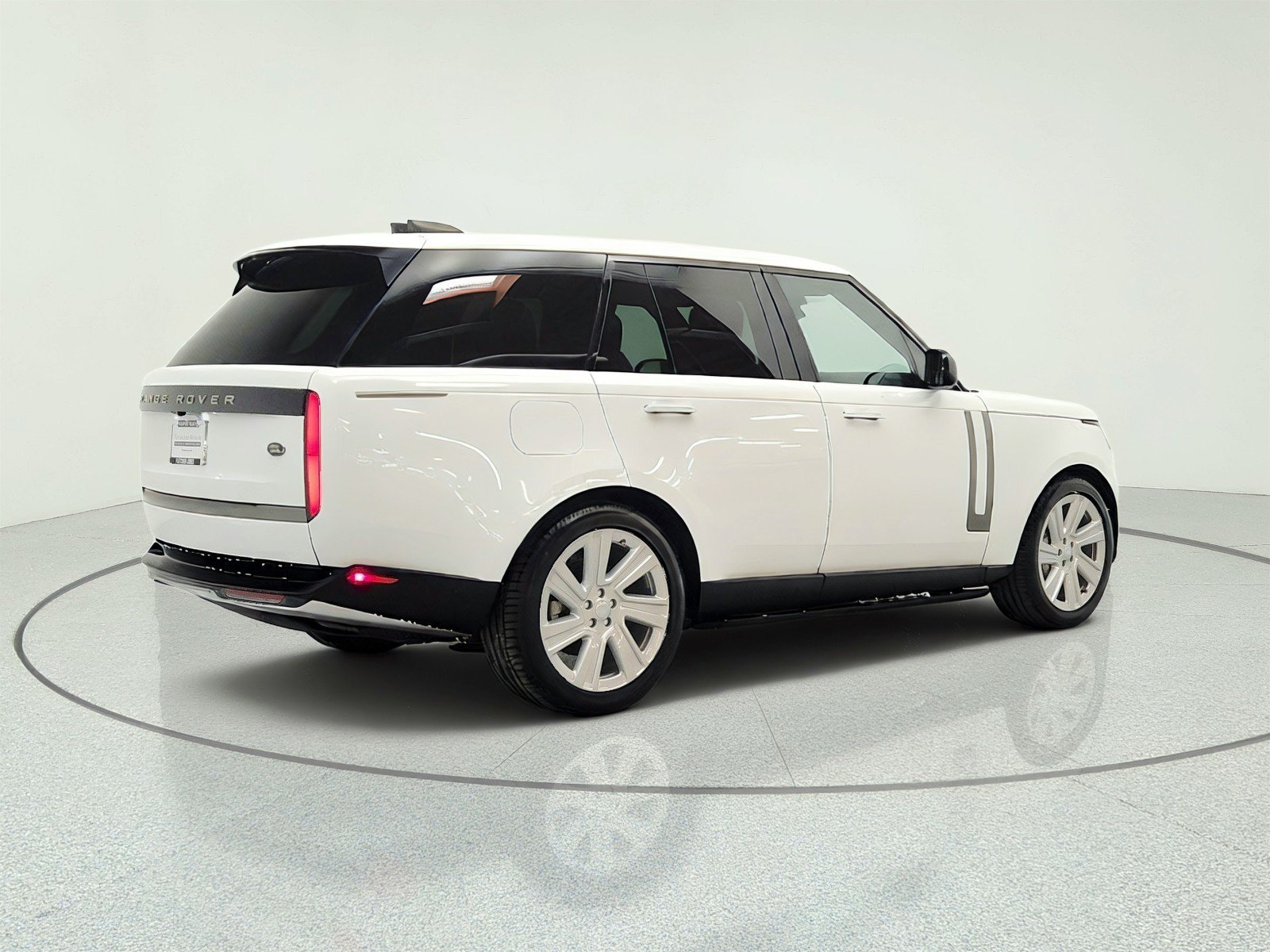 Used 2023 Land Rover Range Rover SE AWD/4WD image 5