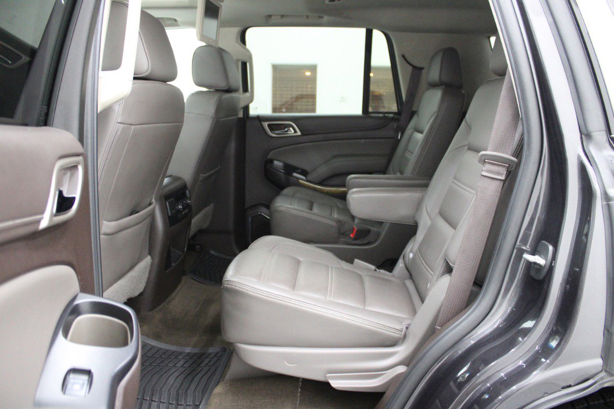 Used 2017 GMC Yukon Denali w/ Open Road Package AWD/4WD image 8