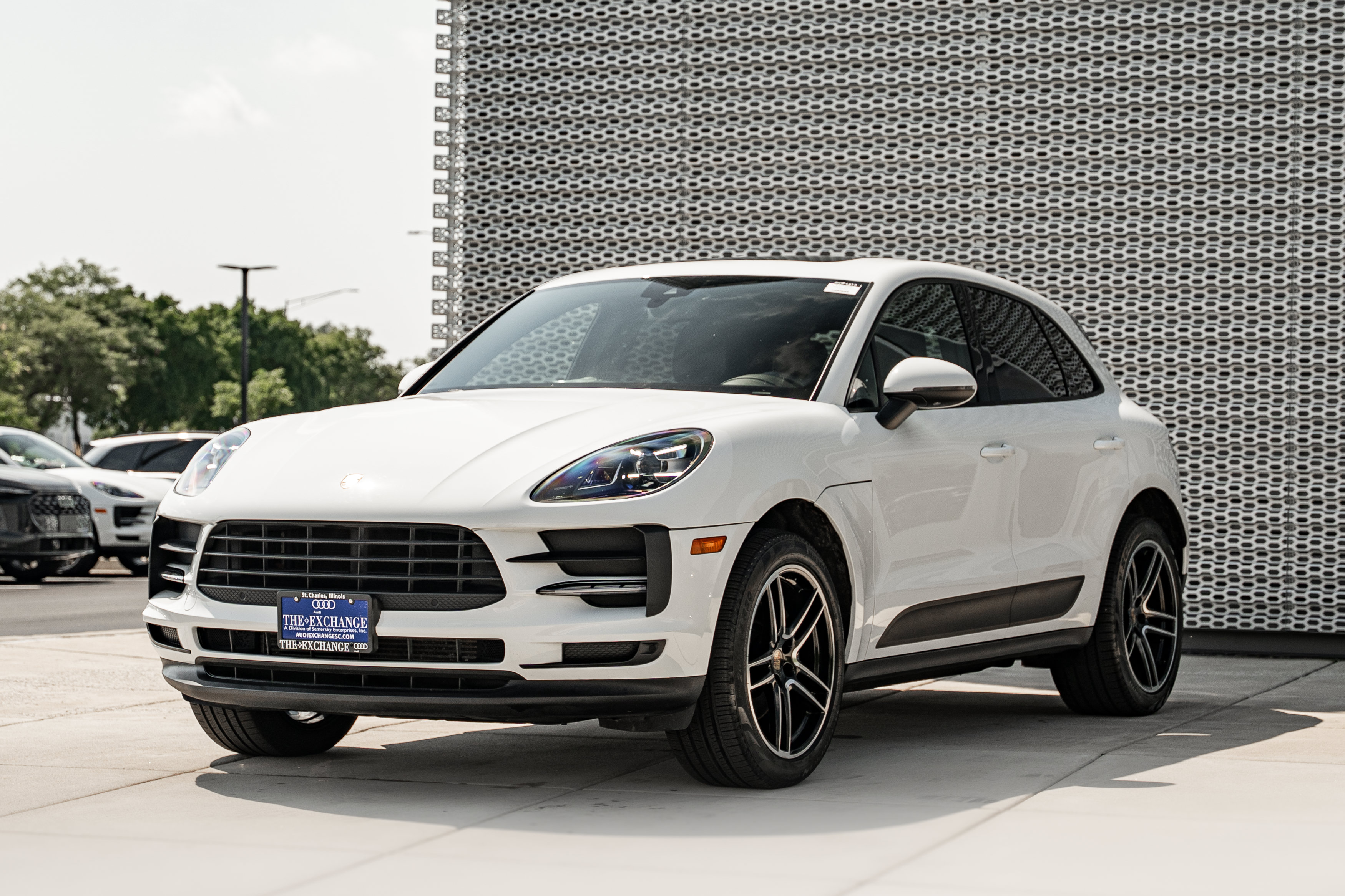 Used 2019 Porsche Macan AWD/4WD image 7