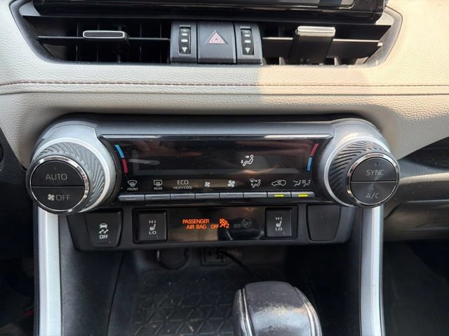 Used 2019 Toyota RAV4 XLE Premium w/ Cold Weather Package AWD/4WD image 16