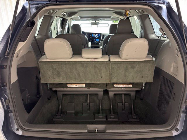 Used 2017 Toyota Sienna XLE w/ XLE Navigation Package FWD image 22