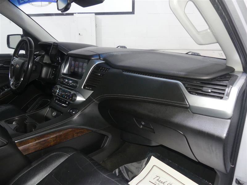 Used 2017 Chevrolet Suburban LT image 23