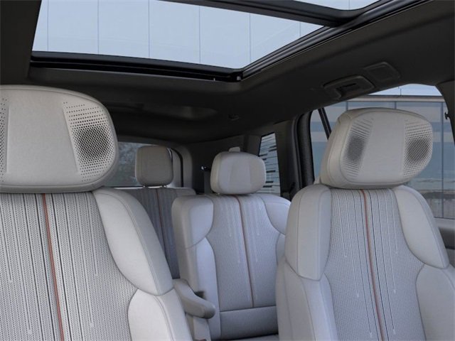 New 2026 Cadillac Vistiq Sport w/ LPO, Floor Liner Package image 24