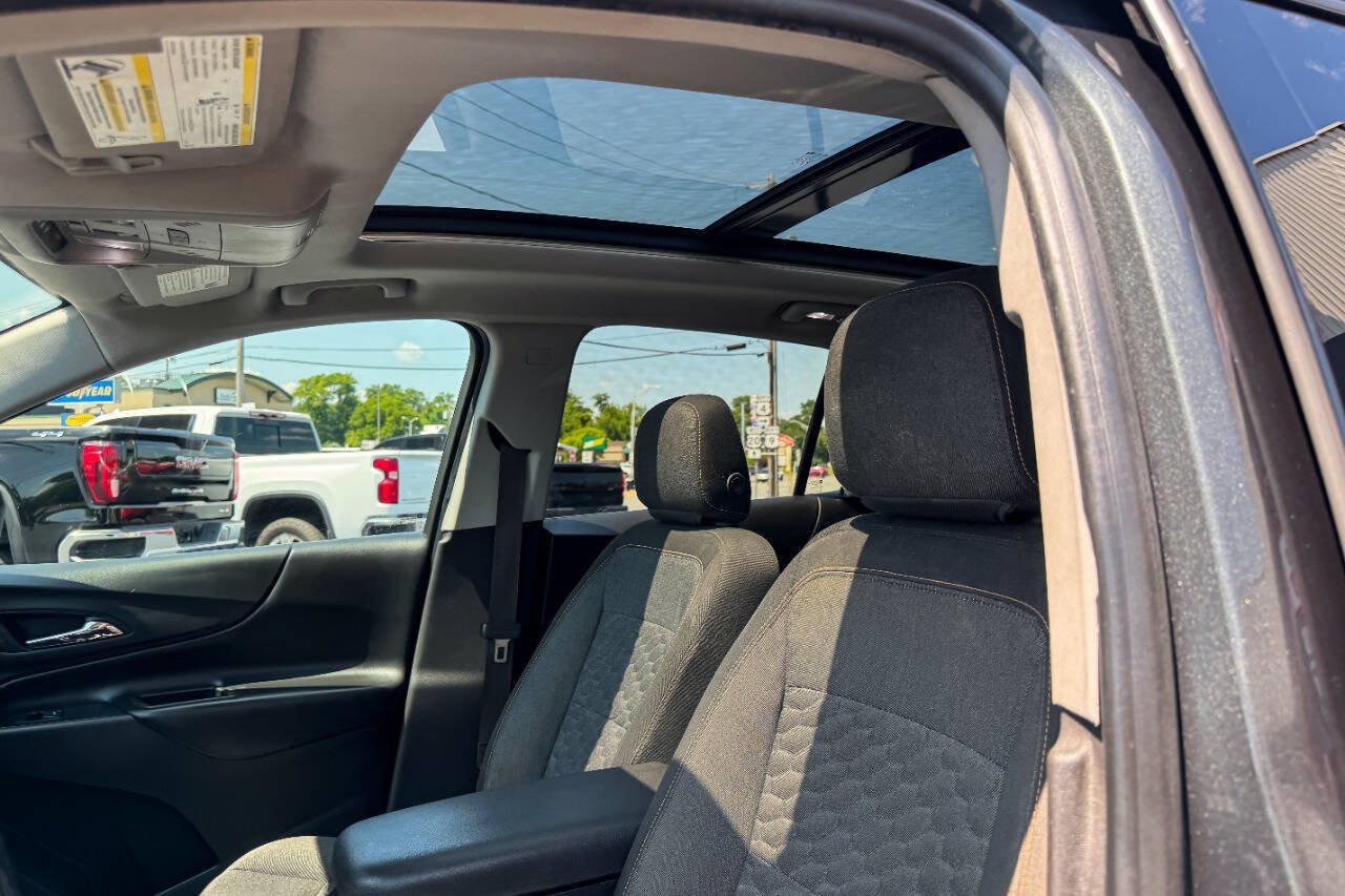 Used 2018 Chevrolet Equinox LT w/ Sun & Infotainment Package AWD/4WD image 22