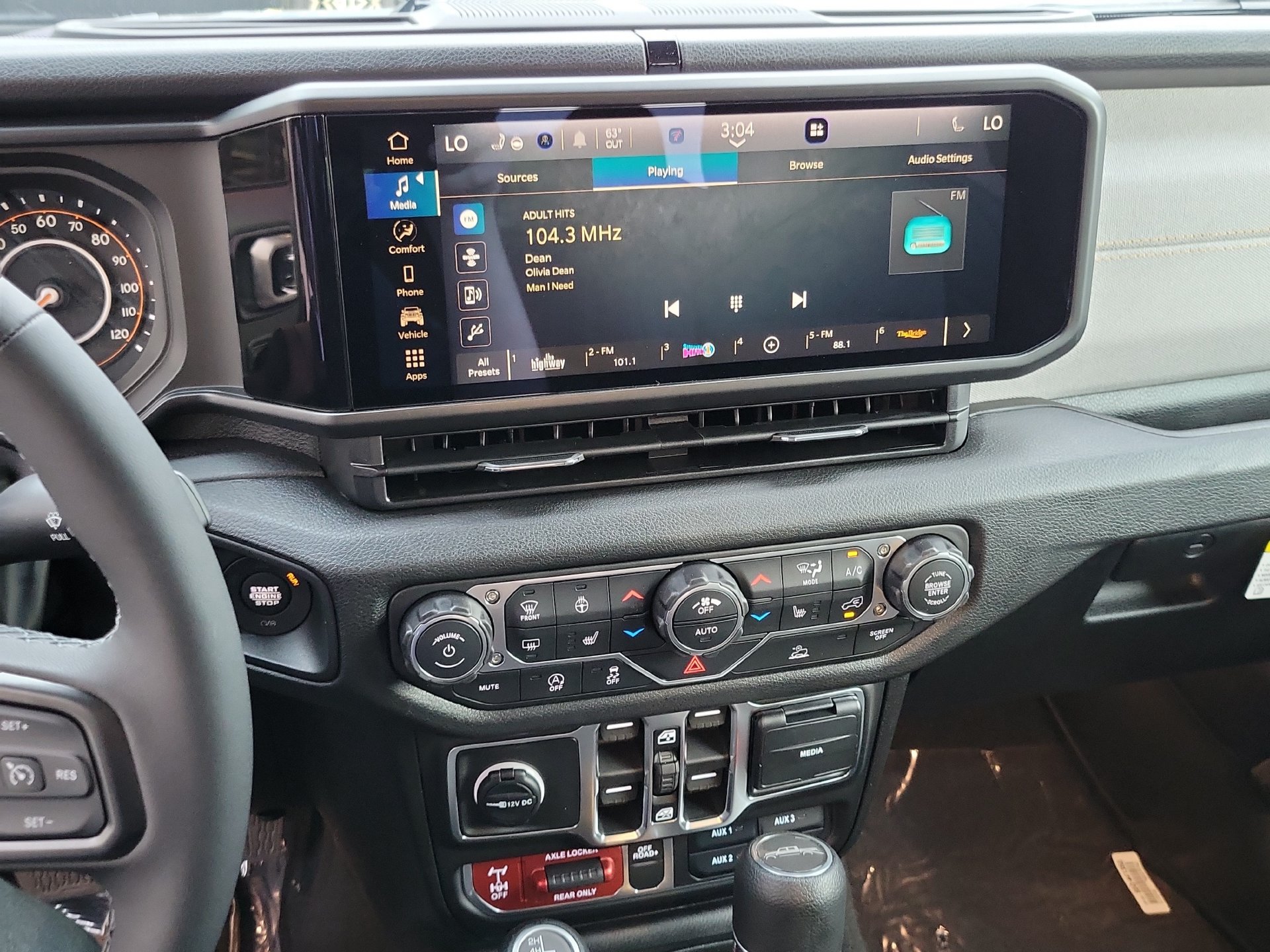 New 2026 Jeep Gladiator Sport AWD/4WD image 11