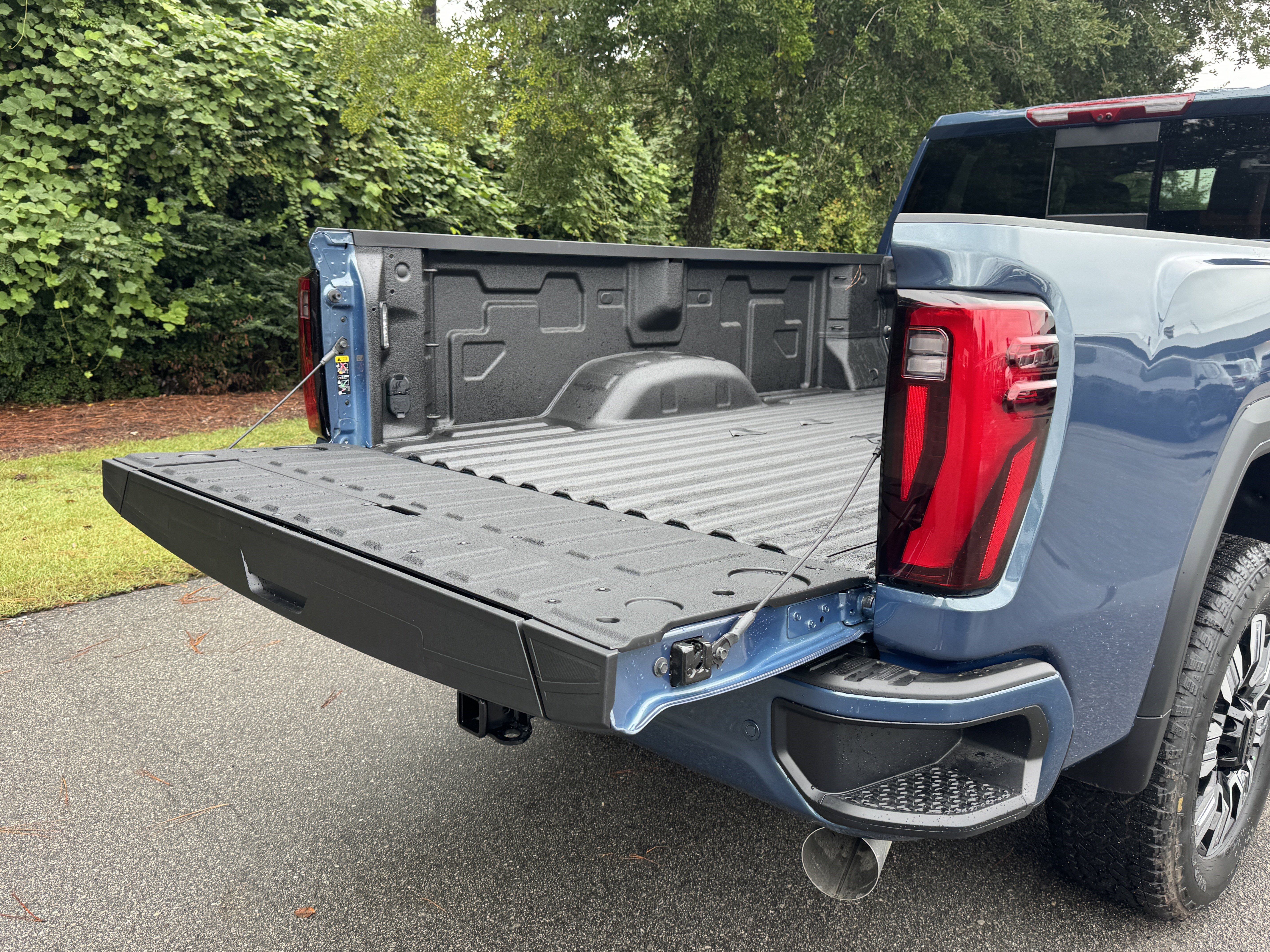 New 2026 GMC Sierra 2500 Denali w/ Denali Reserve Package image 7
