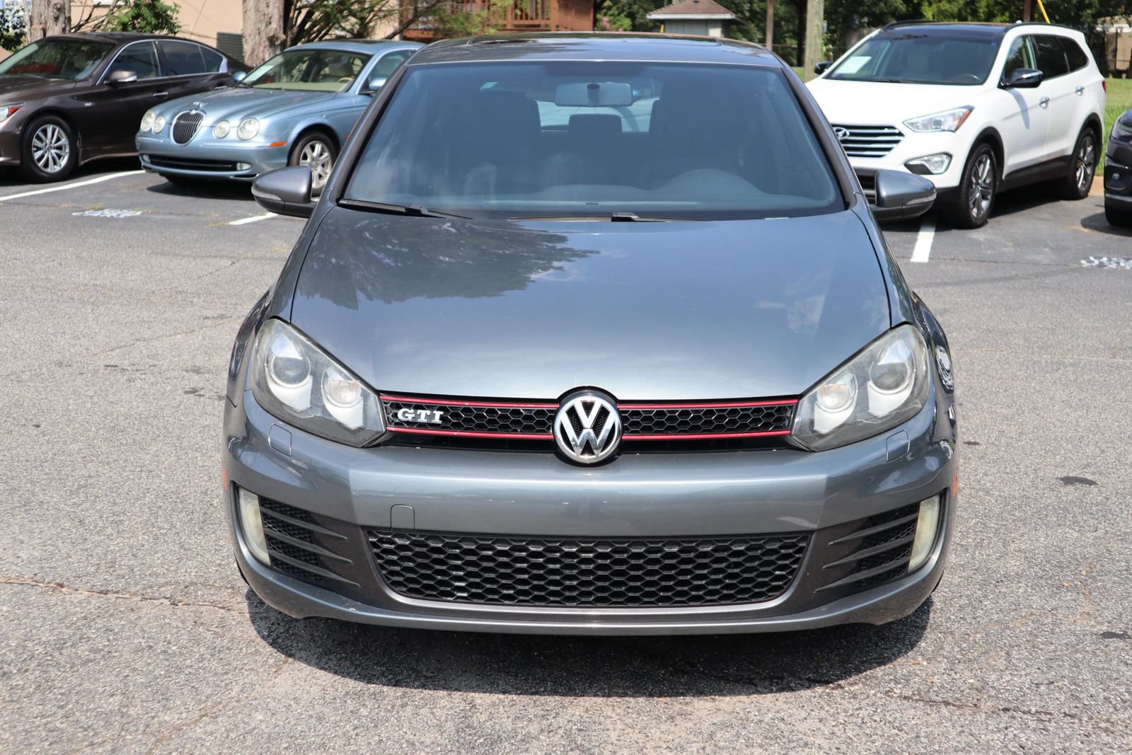 Used 2011 Volkswagen Golf 2-Door FWD image 2