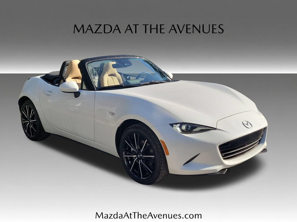 New 2026 MAZDA MX-5 Miata Grand Touring RWD image 3