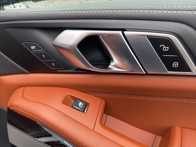New 2026 BMW X7 xDrive40i w/ M Sport Package image 17