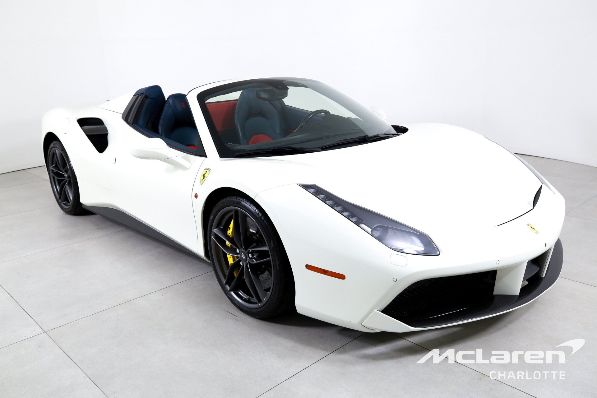 Used 2018 Ferrari 488 Spider RWD image 4