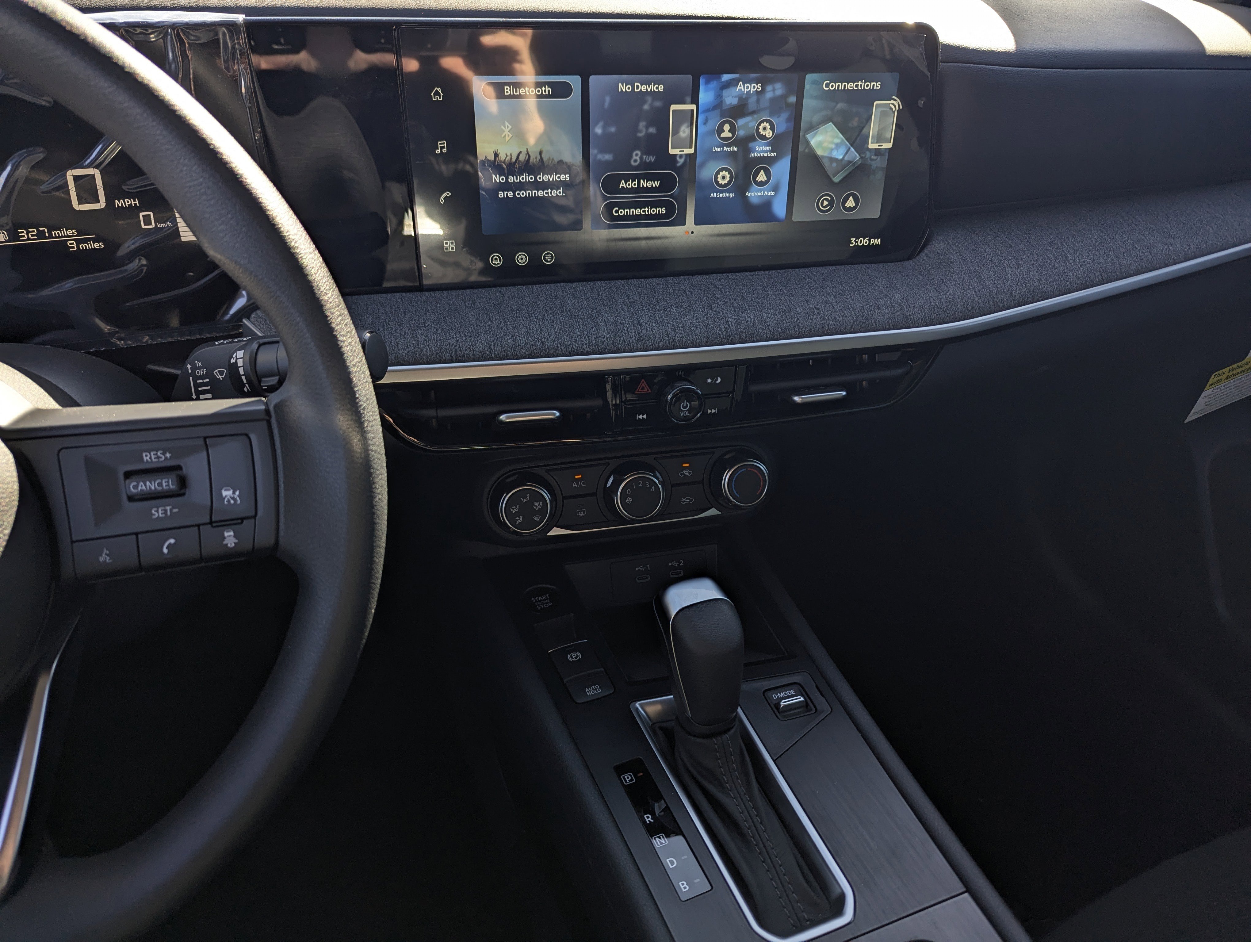 New 2026 Nissan Kicks S image 10