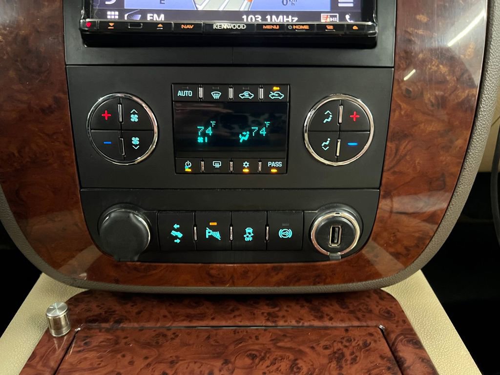 Used 2013 Chevrolet Silverado 2500 LTZ w/ LTZ Plus Package image 15