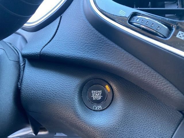 Used 2019 Jeep Cherokee Limited image 28