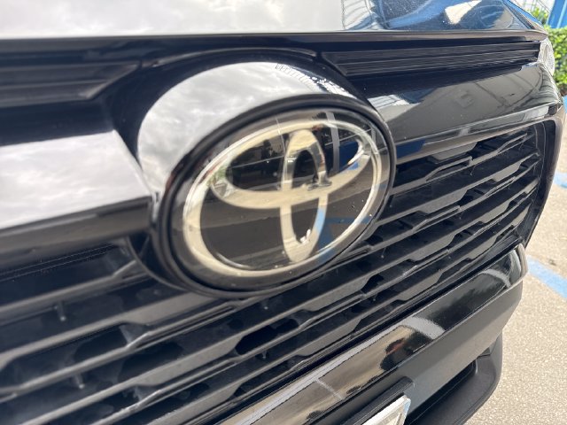 Used 2023 Toyota RAV4 LE AWD/4WD image 35