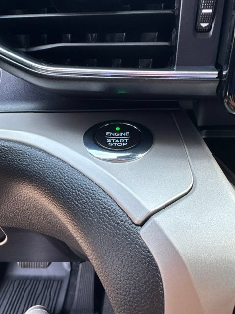Used 2021 Ford Explorer XLT w/ Equipment Group 202A AWD/4WD image 24