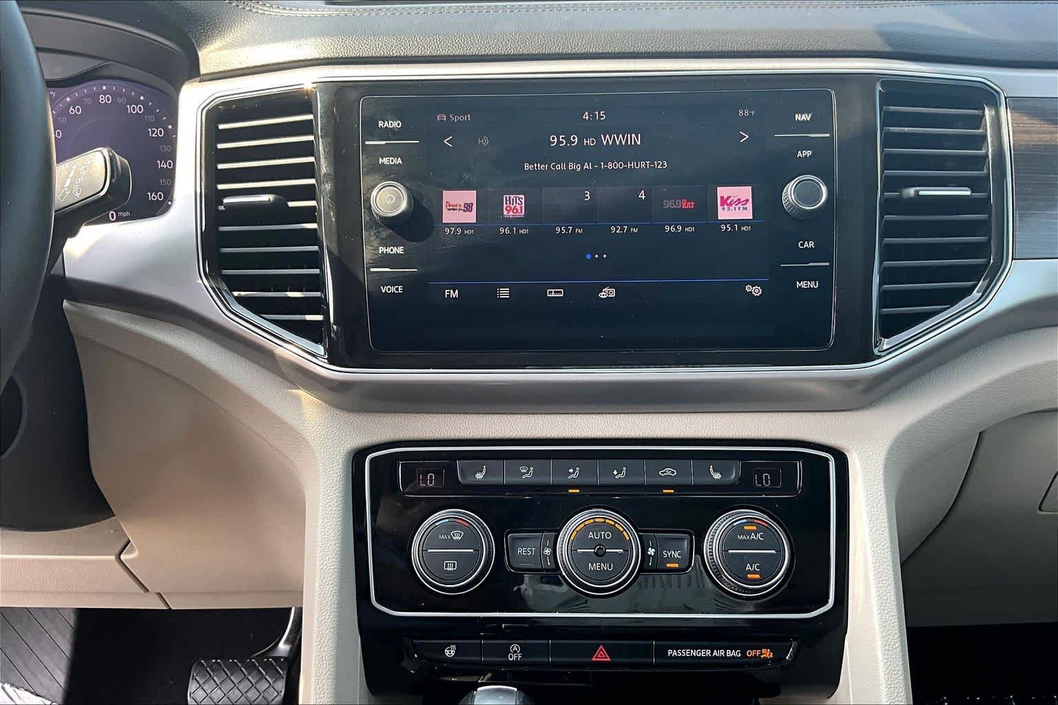 Used 2019 Volkswagen Atlas SEL AWD/4WD image 36