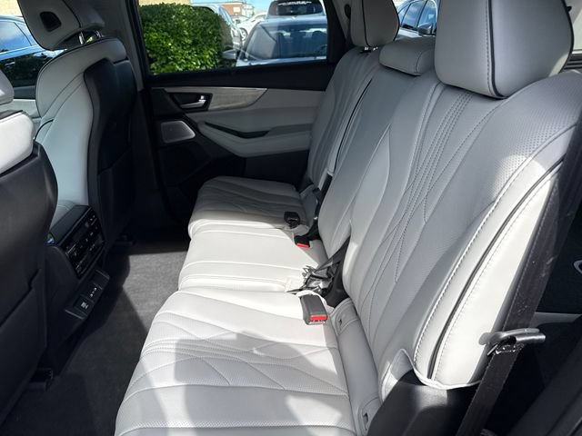 Certified 2026 Acura MDX w/ Advance Package AWD/4WD image 12