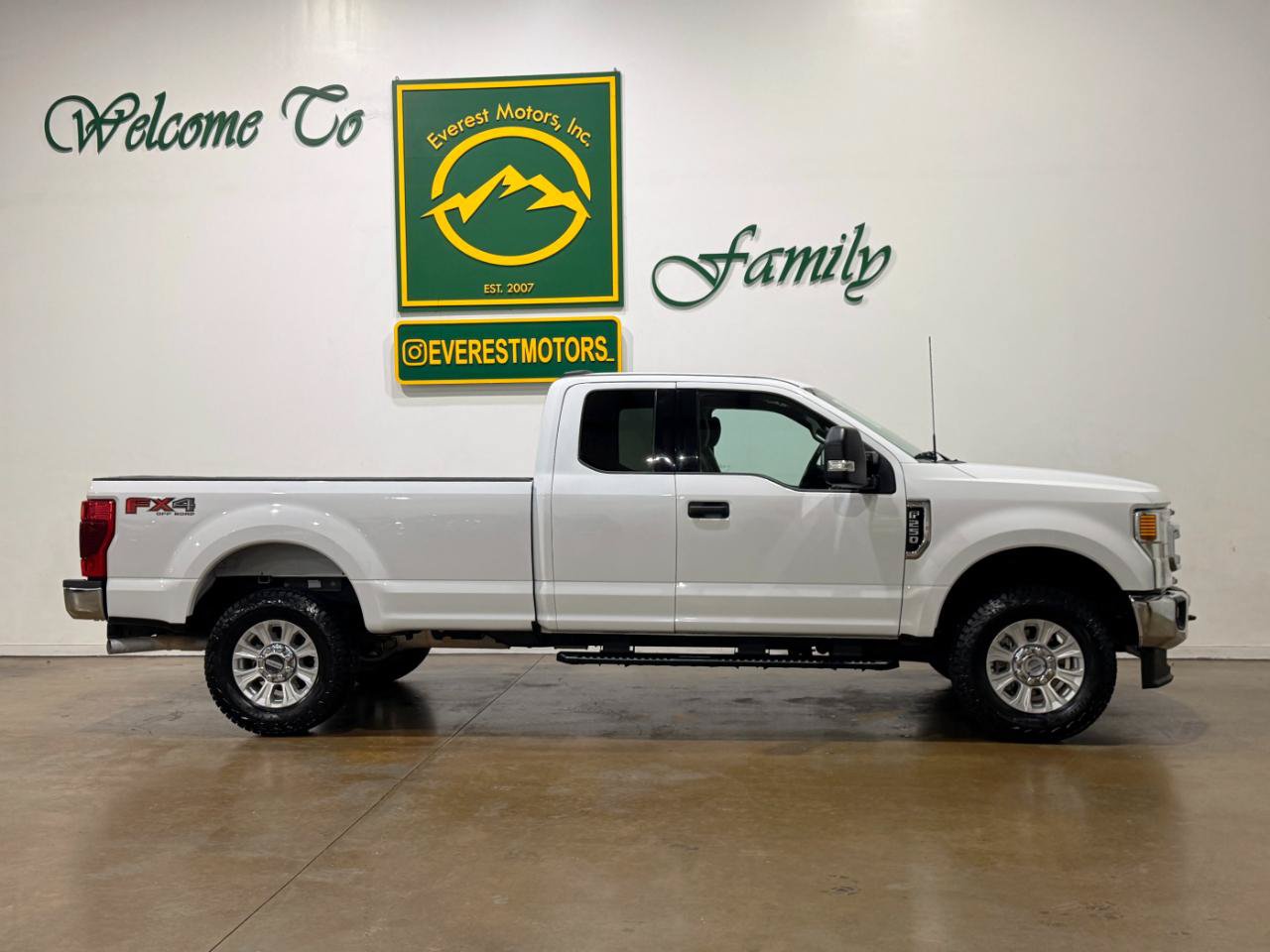 Used 2022 Ford F250 XLT w/ XLT Value Package AWD/4WD image 9