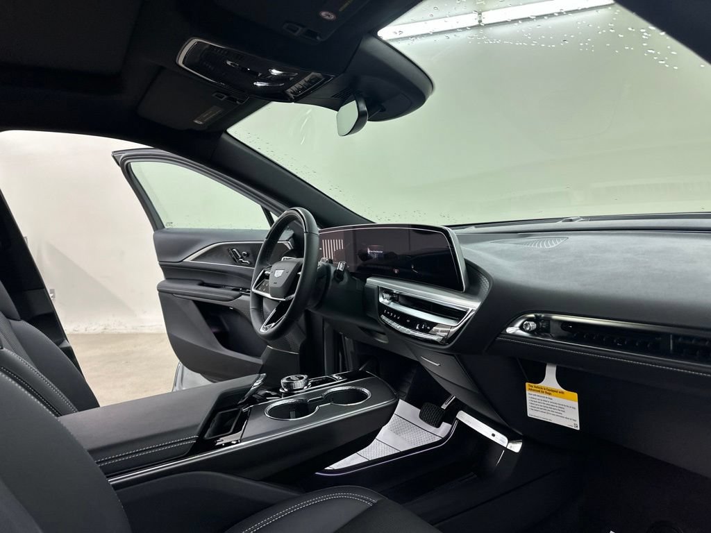 New 2026 Cadillac Lyriq Sport AWD/4WD image 16
