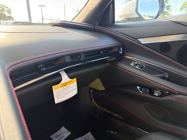 New 2027 Chevrolet Corvette Grand Sport w/ Stealth Interior Trim Package RWD image 27