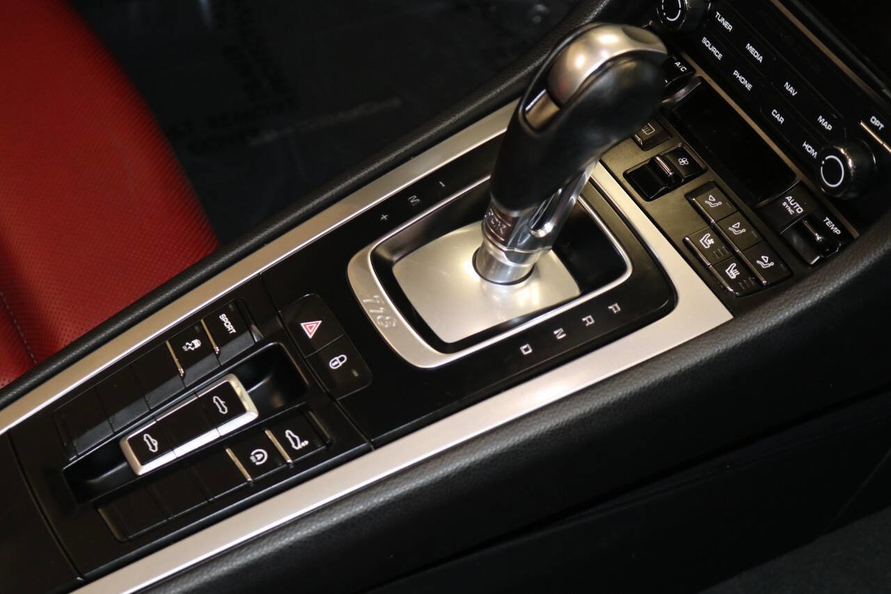 Used 2018 Porsche 718 Boxster RWD image 57