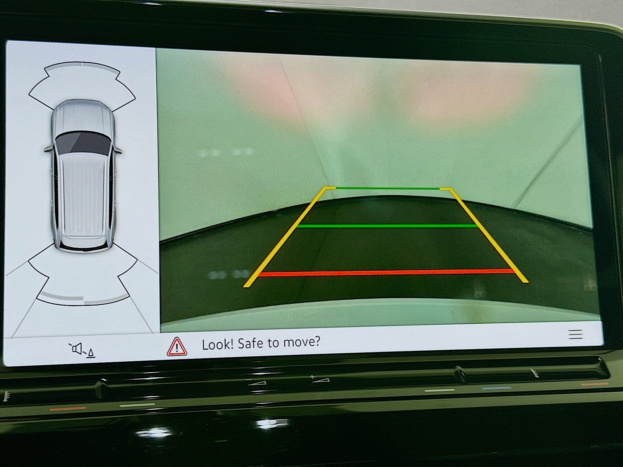 Used 2025 Volkswagen Atlas SE image 22