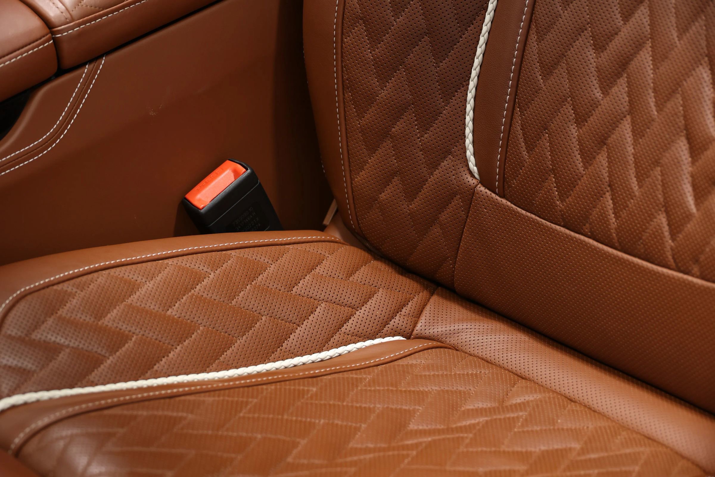 Used 2022 BMW M760i xDrive w/ Luxury Rear Seating Package image 19