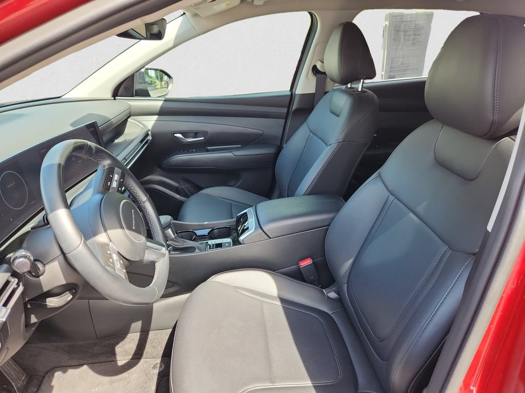 Certified 2025 Hyundai Tucson SEL AWD/4WD image 9