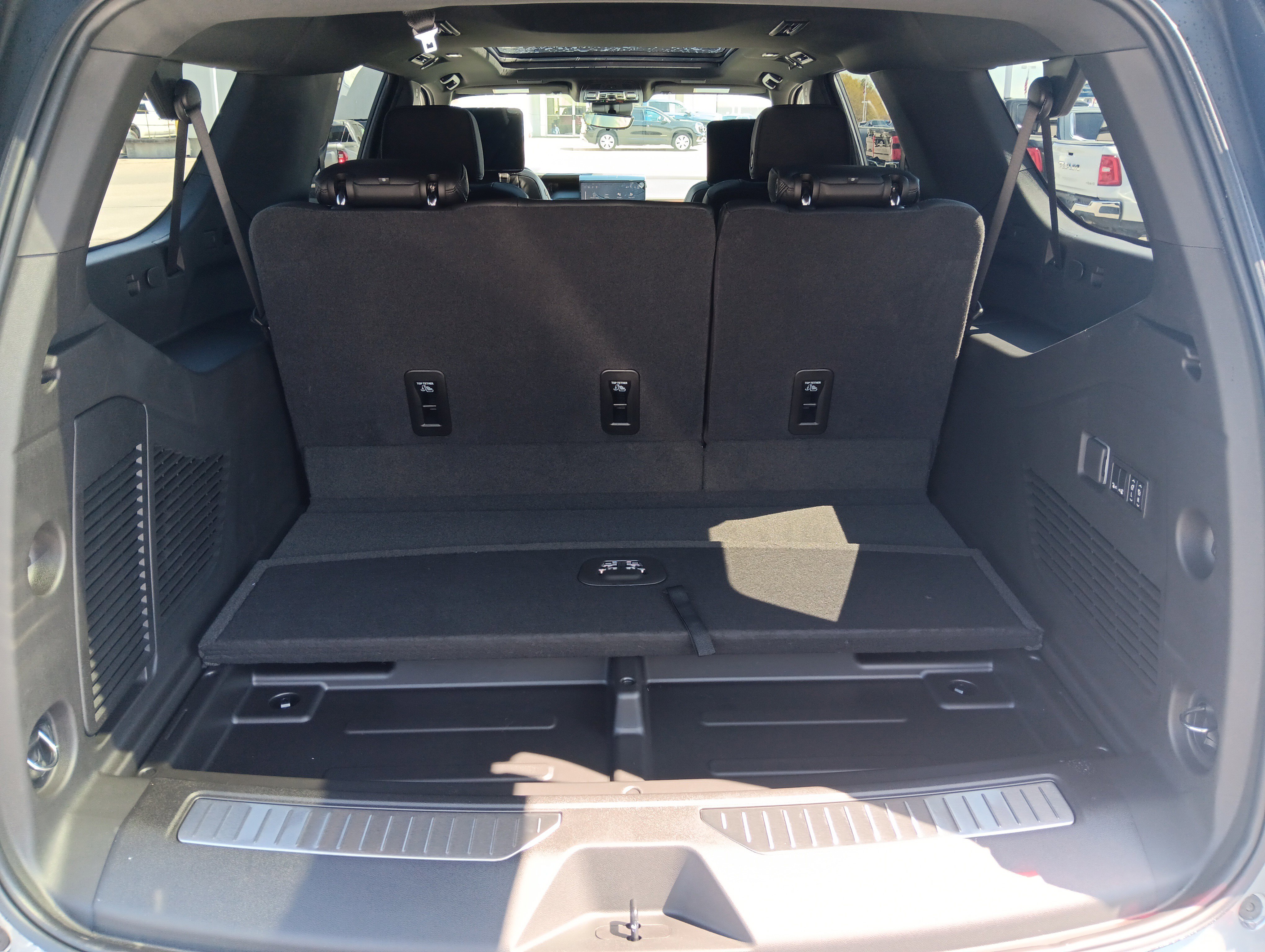 New 2026 GMC Yukon XL Denali w/ Denali Reserve Package image 19