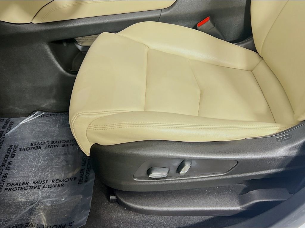 Used 2017 Cadillac XT5 FWD image 19